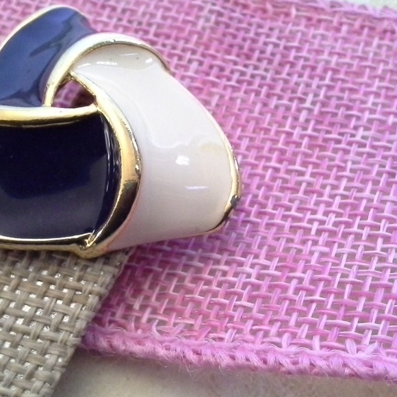 Triangle Triquetra Infinity Clip On Earrings - Picture 8 of 8